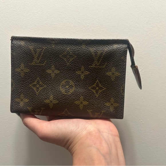 Louis Vuitton Brown and Gold Monogram Pouch EUC - Picture 14 of 15